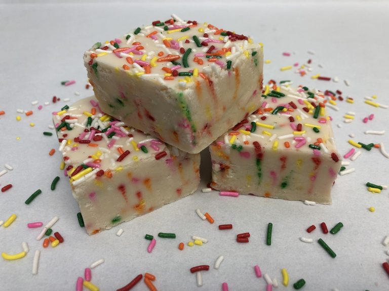 Popcorn Girl’s Birthday Cake Fudge Popcorn Girl’s Birthday Cake Fudge